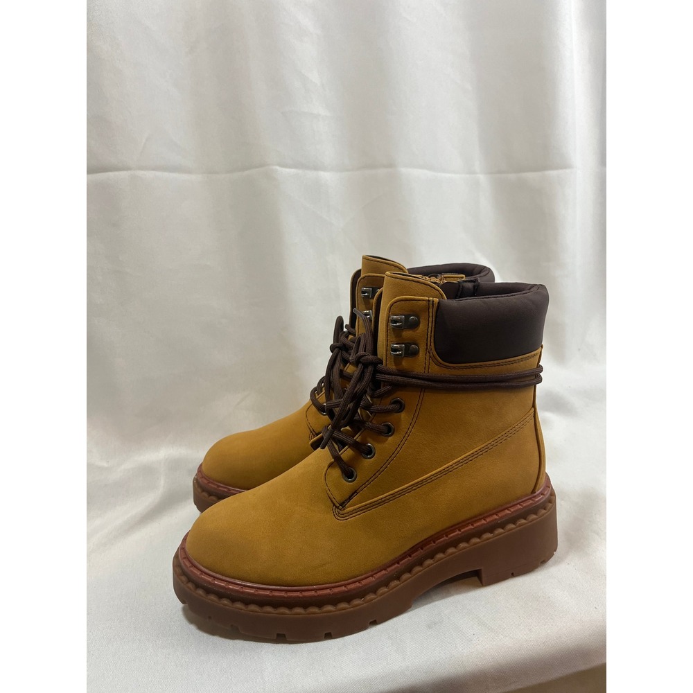 Wild Fable Womens Wheat Tan Lace Up Side Zip Lug Sole Combat Boots Size 8 NWT